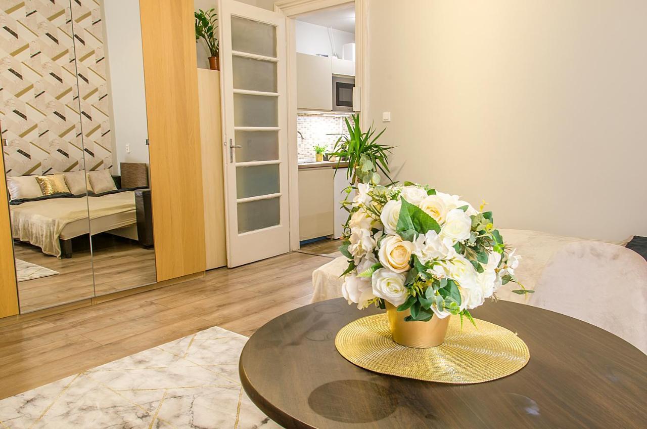 Marble Apartment